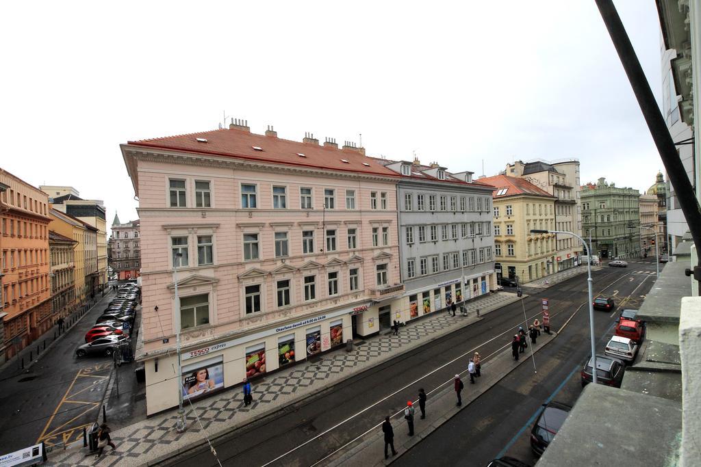 Belehradska Apartment Prag Oda fotoğraf